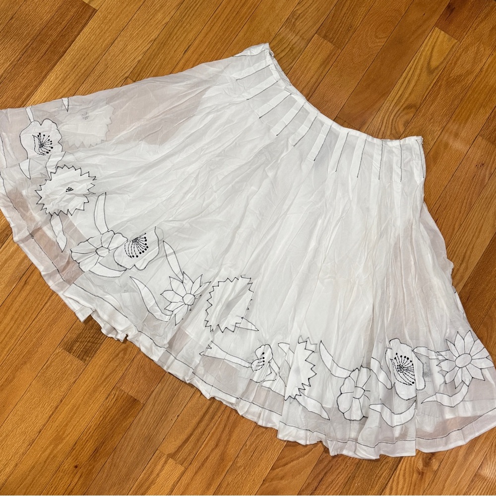Soraya 100% Cotton Lined Chic White Floral Skater Skirt